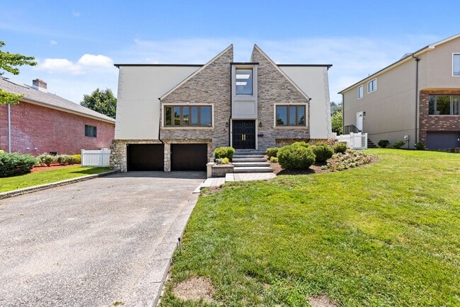 Building Photo - 275 Alfred Ave
