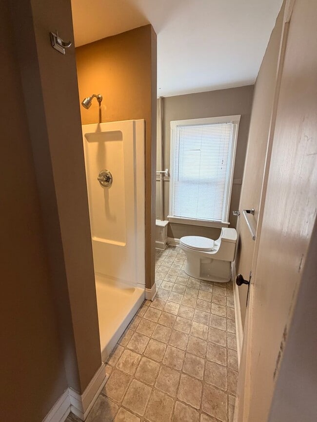 Photo - 105 E Hickman St Unit 105 E. Hickman St B