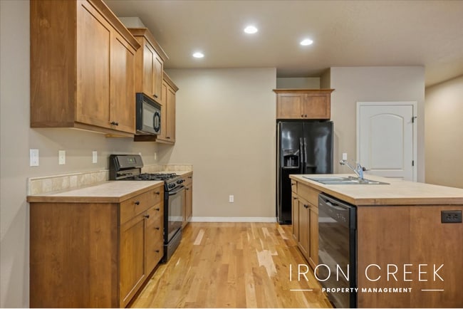 Photo - AVAILABLE JUNE 16