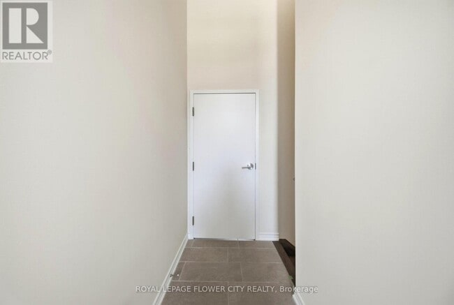 Photo - 174 Petch Ave