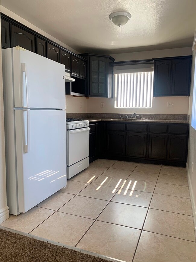 Photo - 139 E 82nd Pl