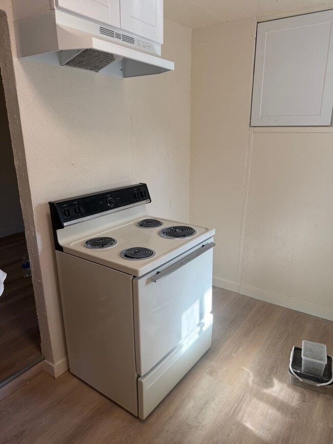 Photo - 1 bed 1 bath home with Garage