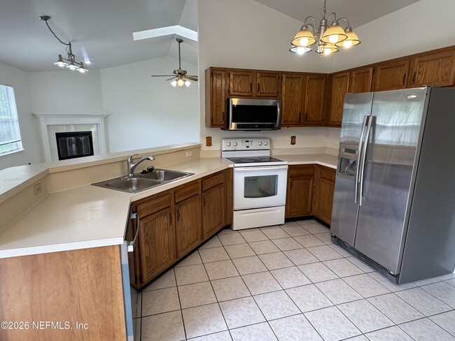 Photo - 3915 Station Ct S