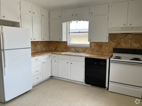 Building Photo - 1067 Linde Ave Rental