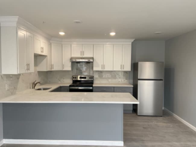 Photo - 140 S Easton Rd