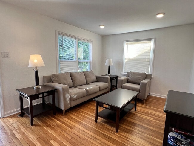 Photo - 9429 Harold Dr Unidad SI ID1472870P