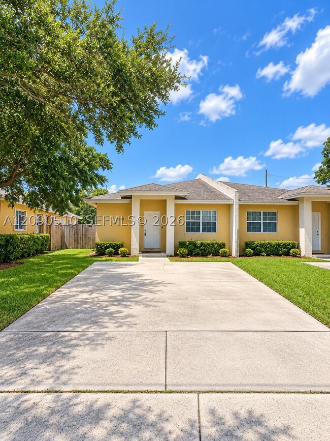 Building Photo - 26526 SW 138th Ave Unit 26526