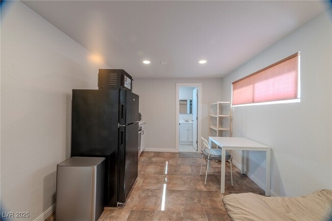 Photo - 100 N Ocotillo St