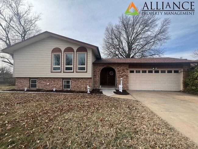 Photo - Beautiful Home with Easy Access to Ft. Riley!
