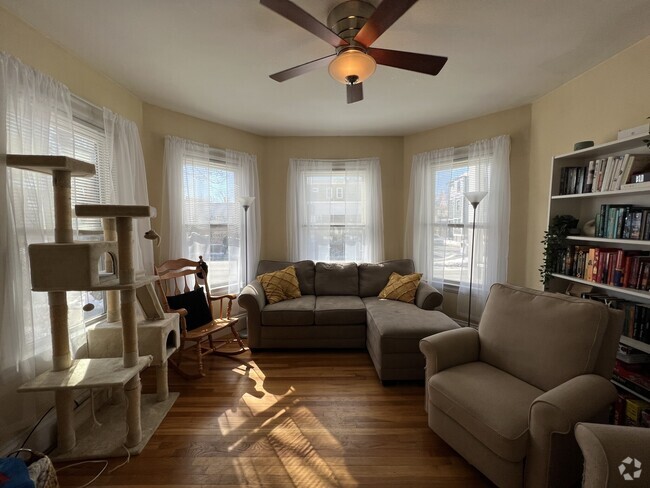 Building Photo - 383 Highland Ave Unit First Floor Rental