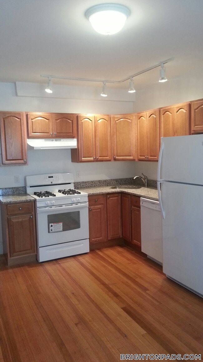 Photo - 1615 Commonwealth Ave Unidad 17