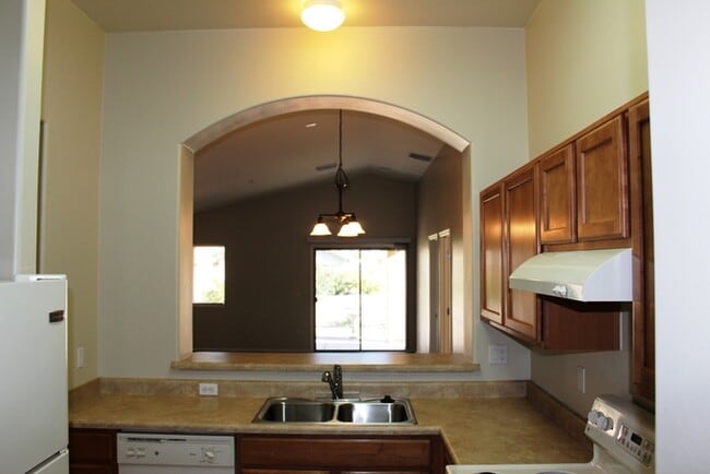 Photo - Sun-Drenched 3BR Tucson Residence with Expansive Backyard & Covered Patio