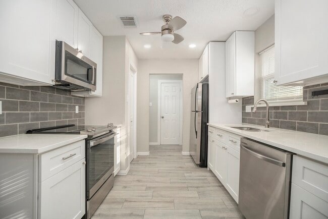 Photo - 702 Reynolds Ave