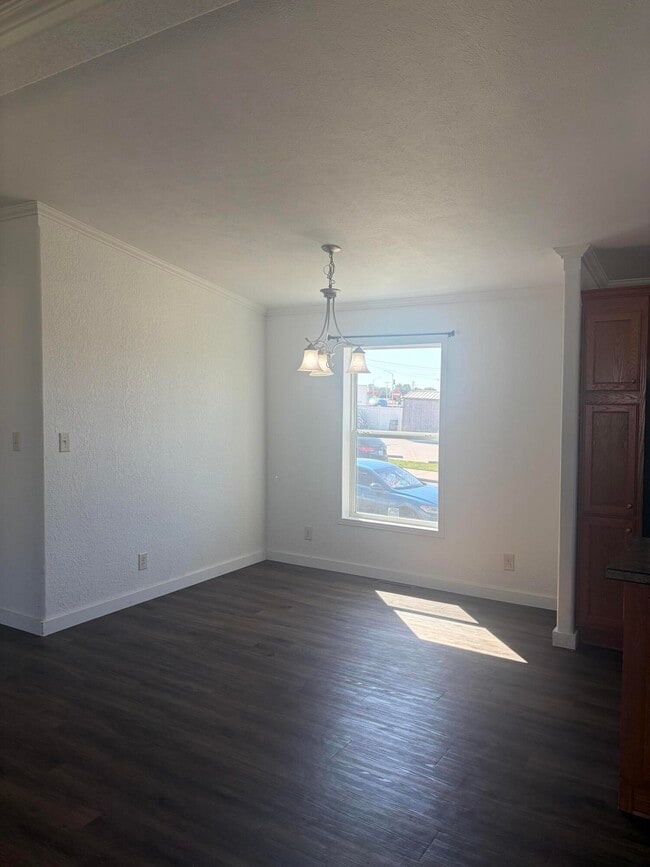 2331 S Joplin Ave