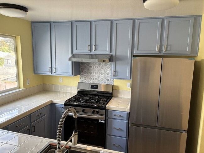 Photo - 3 Bedroom 2 Bath Apartment Unit D