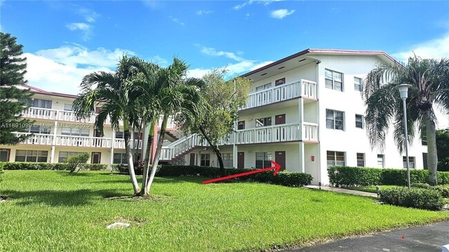 Building Photo - 98 Fanshaw C Unit 98