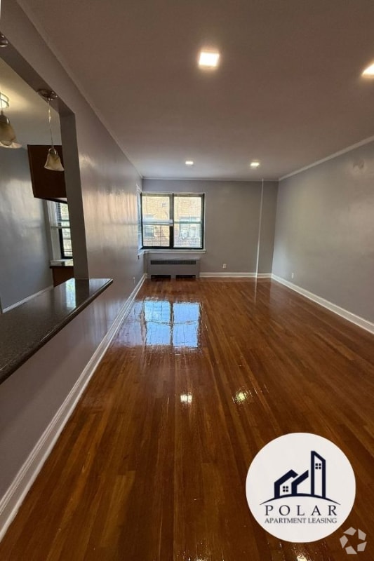 Building Photo - 33 S Munn Ave Rental