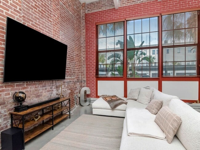 Photo - 1501 W Horatio St Unit 116
