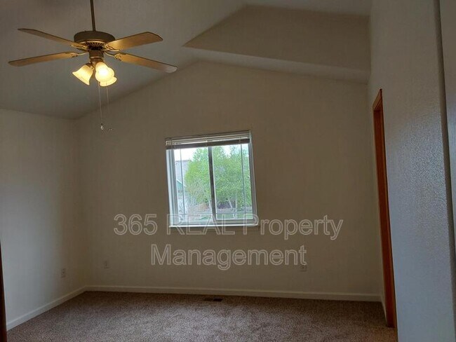 Photo - 3212 Barbera St