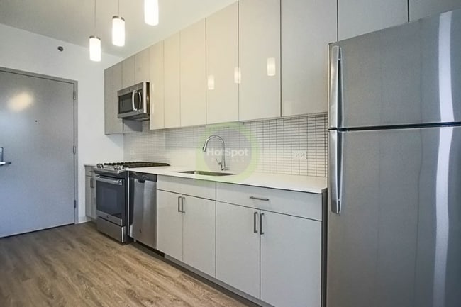 Photo - 850 W Van Buren St Apartment Unit 824