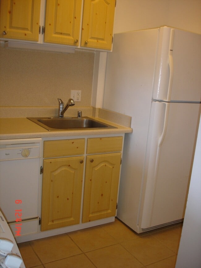 Photo - Partly Furnished 1 Bedroom 1 bath with 1 p...