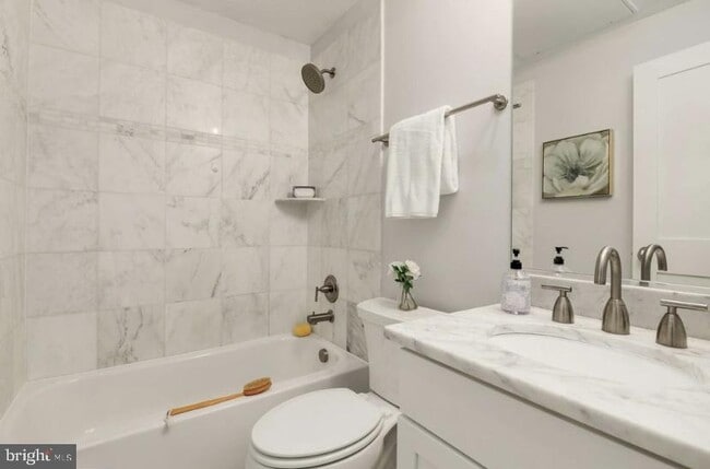 Photo - 1700 Euclid St NW Unit A-1