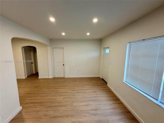 Photo - 255 NW 32nd St Unit 1