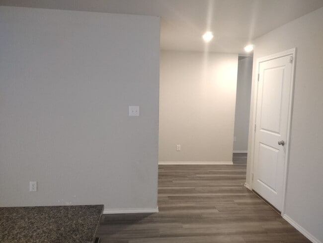 Photo - Charming 3 bedroom in Republic Creek!