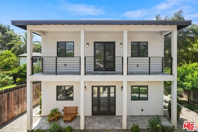 Building Photo - 720 W Altadena Dr Rental
