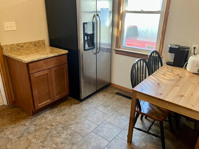 Photo - 1765 Selby Ave