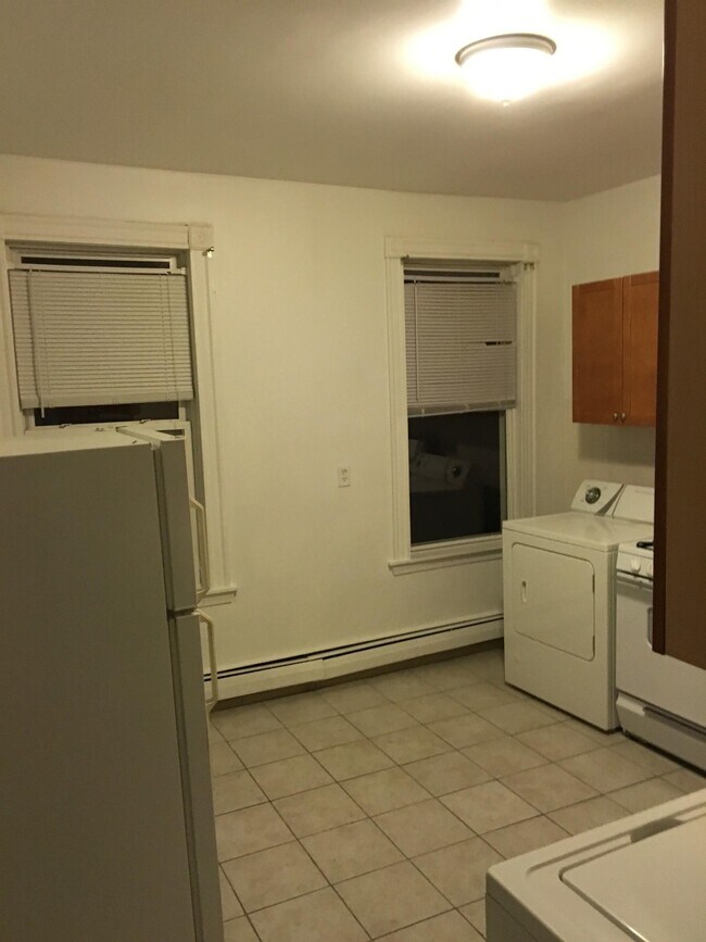 54 Portsmouth St Unit 2