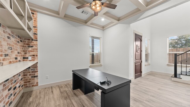 Photo - 517 Moore St