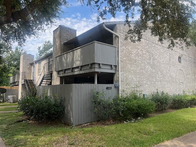 Building Photo - 9700 Leawood Blvd Unit 1803 Rental