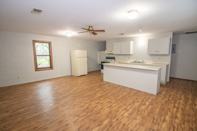 Photo - 553 S Old Stagecoach Rd Casa Adosada
