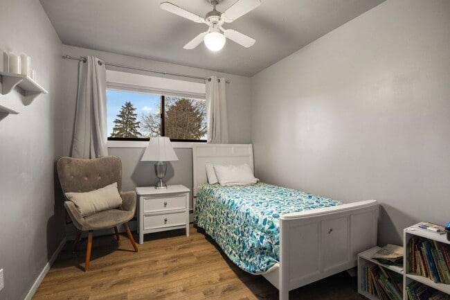 Photo - 420 N 6th Ave