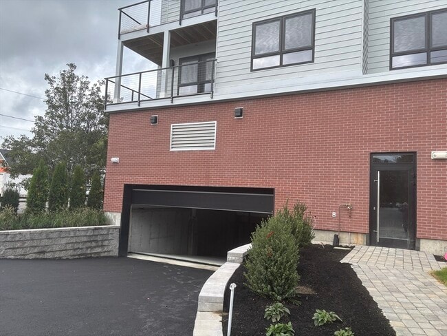 Photo - 1391 Main St Unit 303