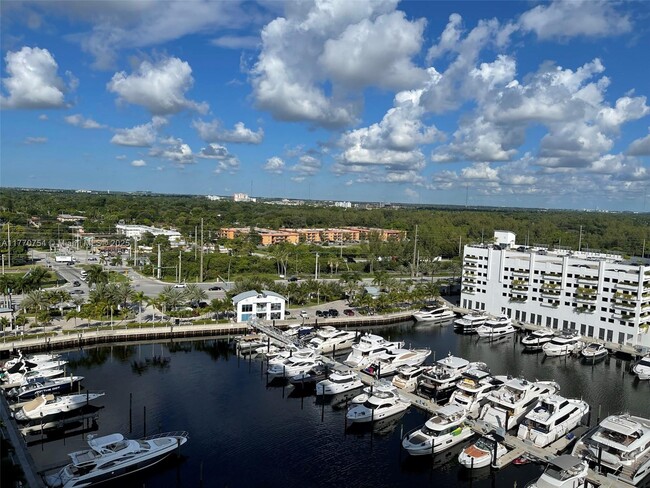 Building Photo - 17111 Biscayne Blvd Unit 1403 Rental