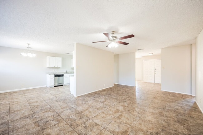 Photo - 7601 Tarrasa