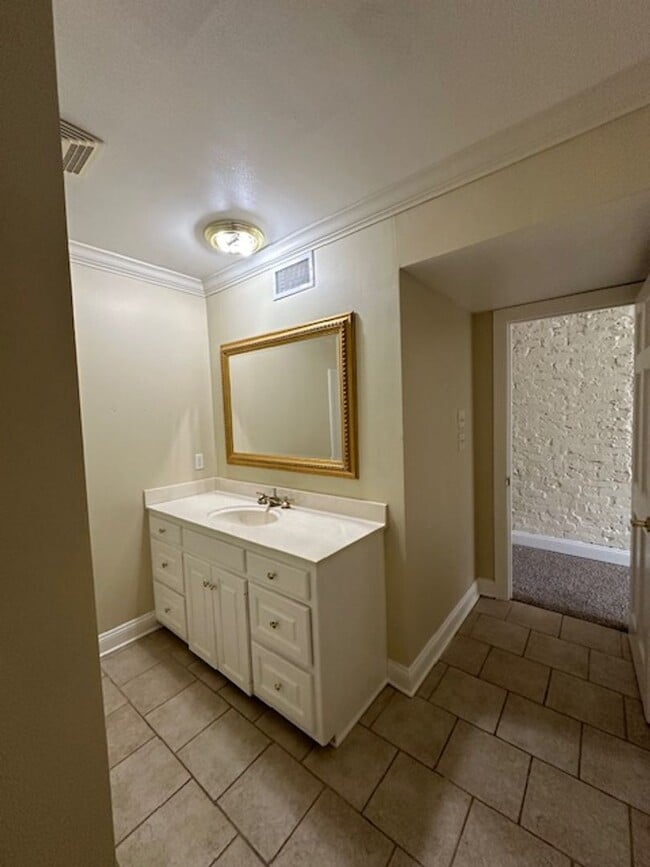 Photo - 136 3rd St