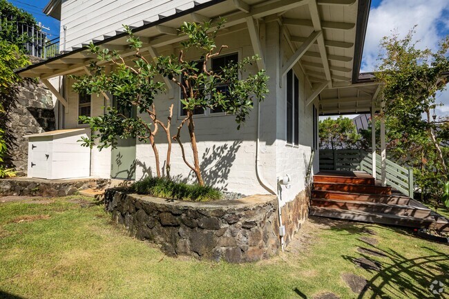 Building Photo - 2650 Pacific Heights Rd Rental