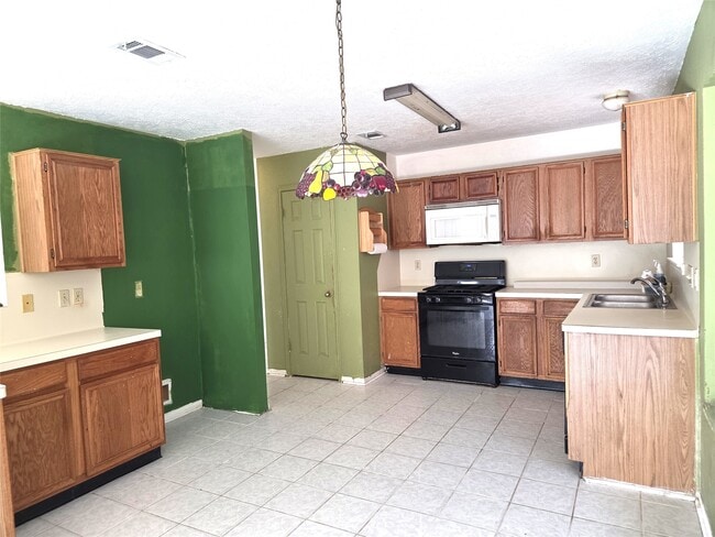 Photo - 17006 Dusty Mill Dr E