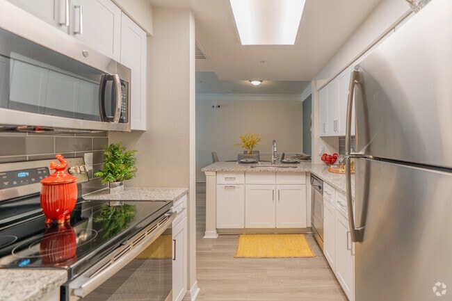 2.5BA, 2BR, 1,328SF