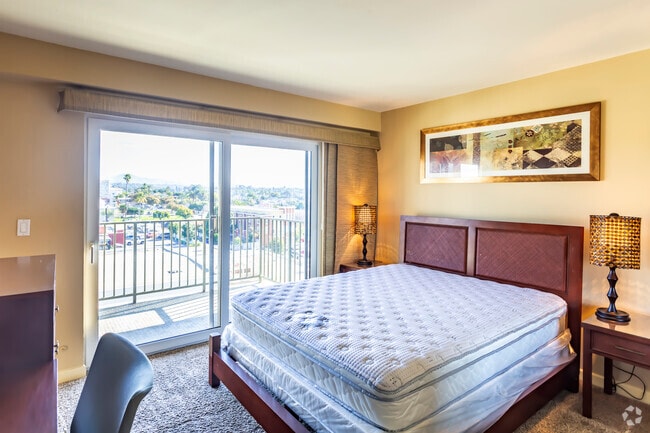 1 BR, 1 BA - 500 SF