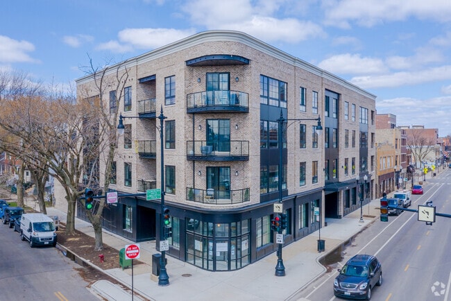 Photo - 3800 N Lincoln Ave