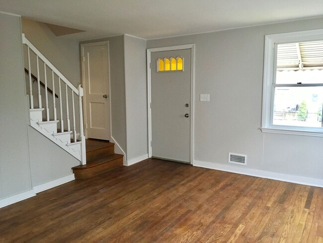 Photo - Fantastic 3 Bedroom EOG Townhome with Parking Pad in Parkville!