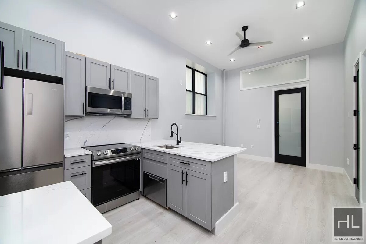 STANTON ST. - STANTON ST. Unit S4