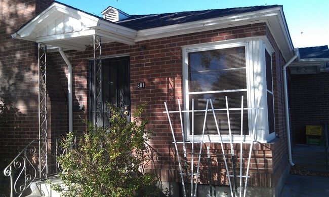 Building Photo - 881 Wilson Ave