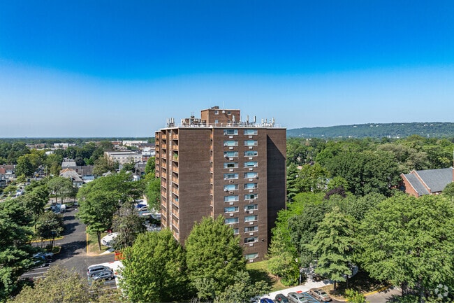 Context - Richmond Tower