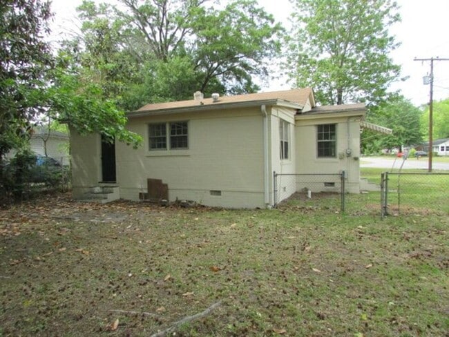 Photo - Freshly Updated 3 Bedroom Home