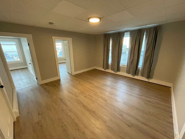 Photo - 541 Pine St Unit 2